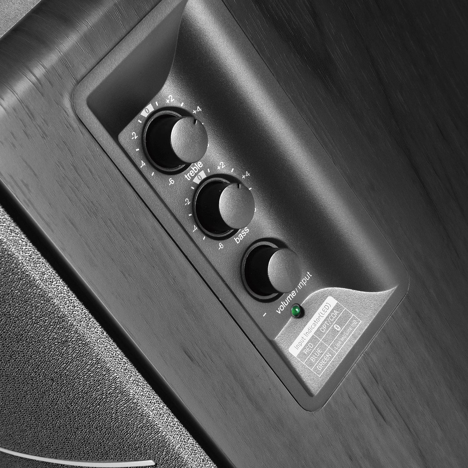 Altoparlanti da scaffale Bluetooth alimentati R1280DB