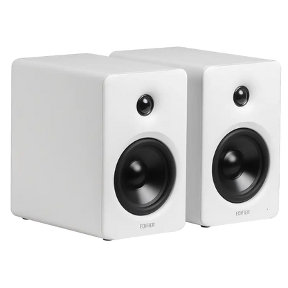 M90  Compact Active Speaker