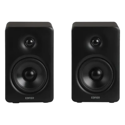 M90  Compact Active Speaker