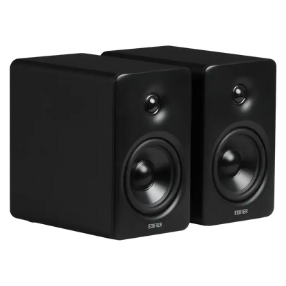 M90  Compact Active Speaker